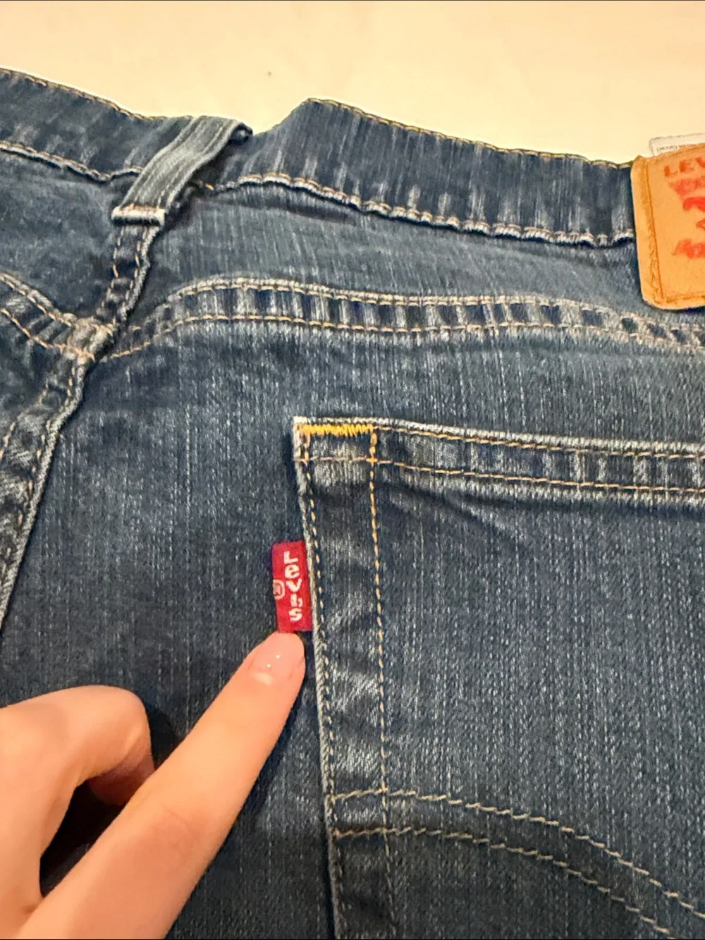 Levi's Men's Straight Jeans in Medium Blue Wash